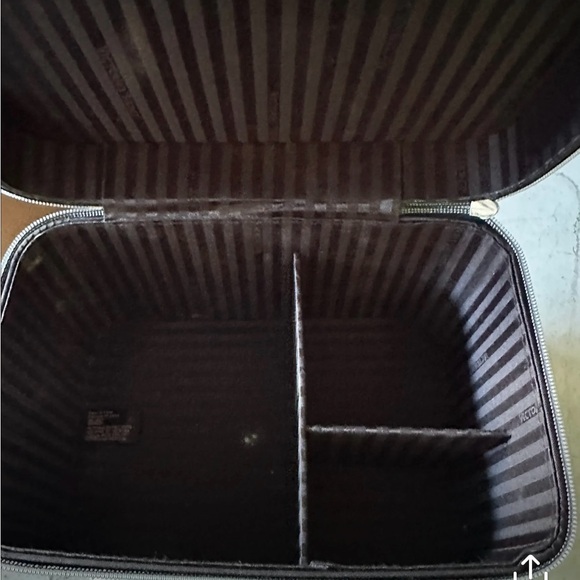 VS Sequined Cosmetic Train Case - Picture 2 of 2